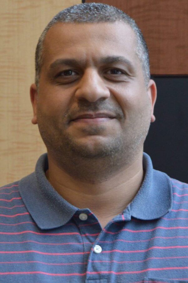 headshot of janabi
