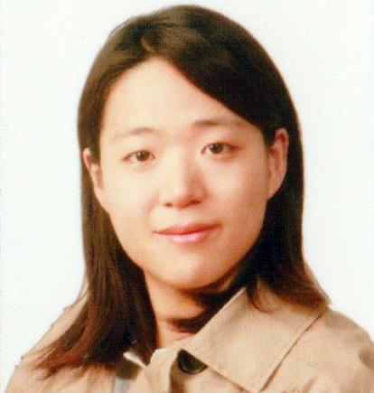headshot of jeehee lim