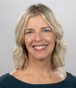 headshot of Lori Simpson